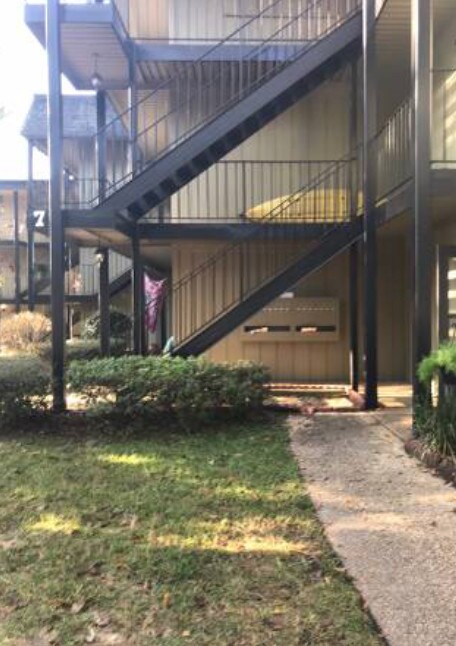 Building Photo - 126 Riverbend Dr