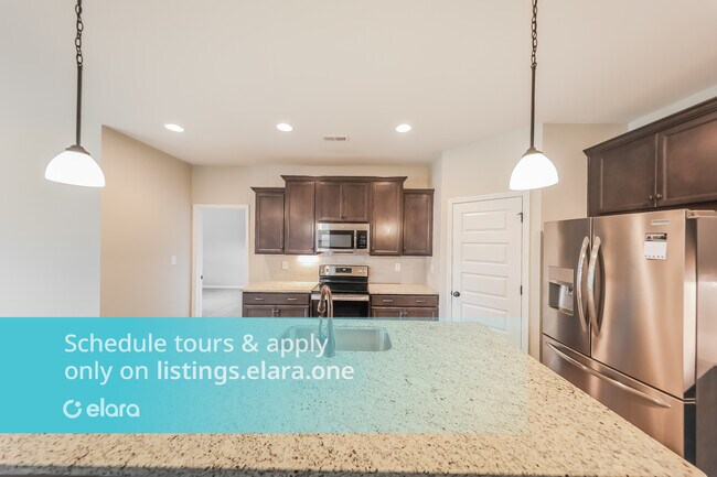 Building Photo - 118 HOLLY FERN DR