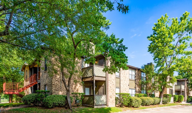 Foto del edificio - SOMMERSET APARTMENTS