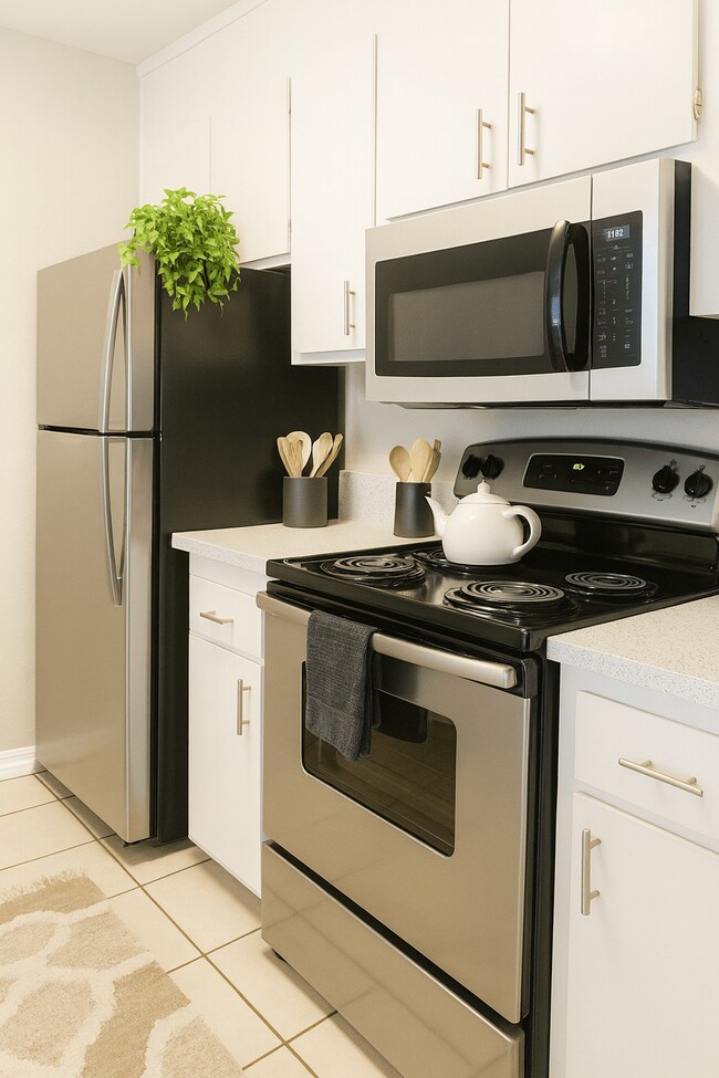 Algunas imágenes han sido retocadas digitalmente con fines ilustrativos. Los apartamentos se alquilan sin amueblar. - Palace Apartment Homes