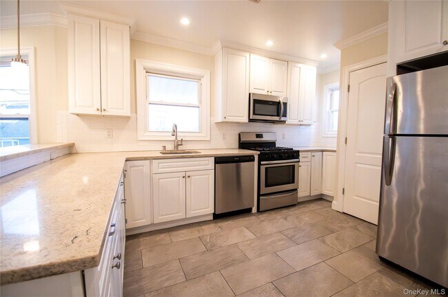 Foto del edificio - 3159 Milburn Ave