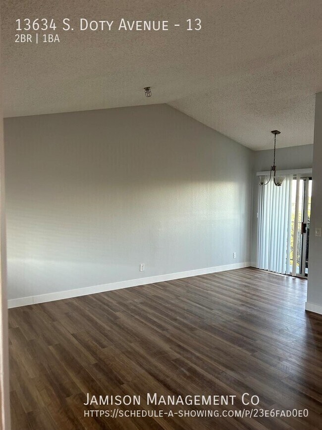 Foto del edificio - 13634 S Doty Ave