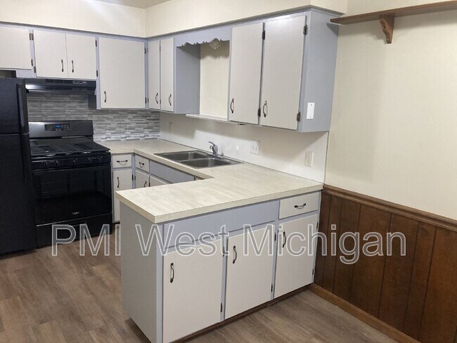 Foto del edificio - 2345 Barberry Dr SW