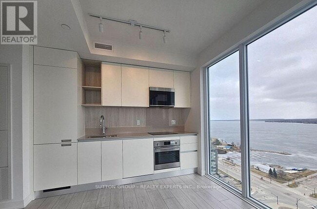 Building Photo - 39 Mary St