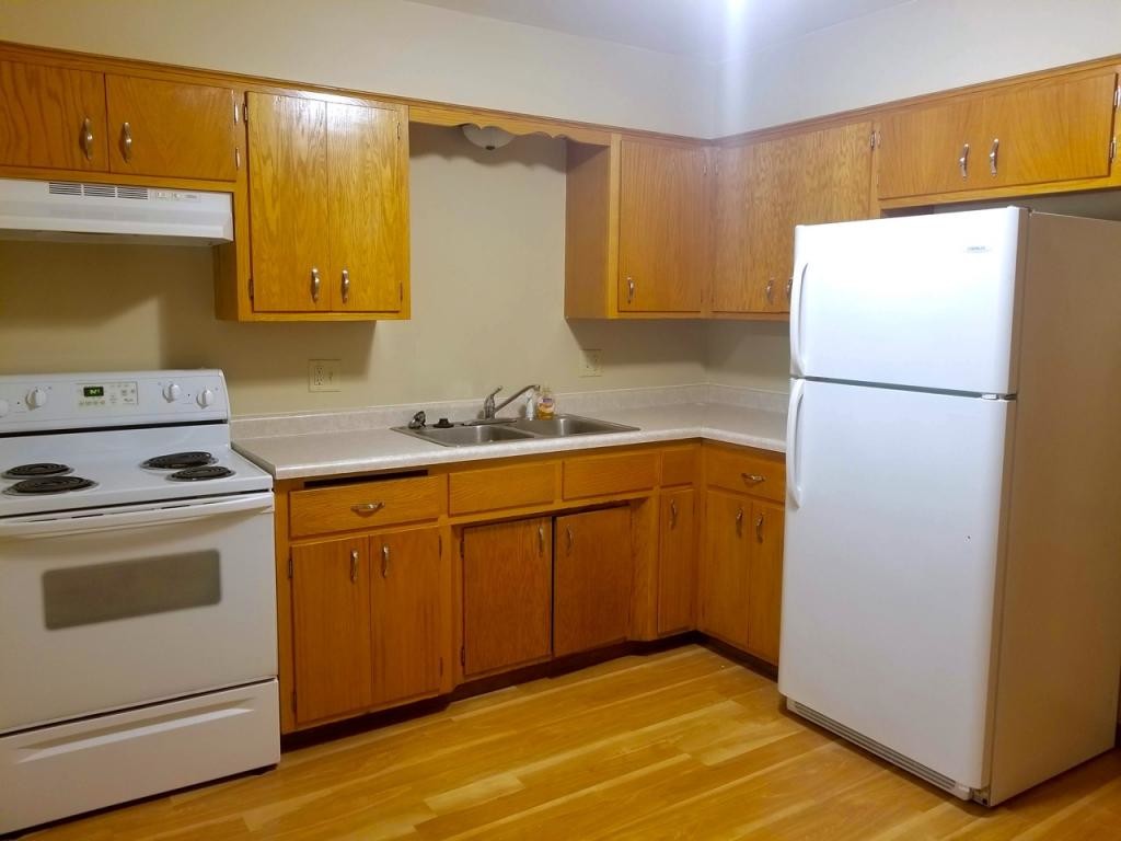 Primary Photo - 13080 N 3rd Ave