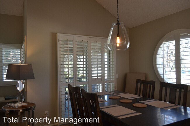 Foto del edificio - 2 br, 2 bath House - 4620 Villas Drive