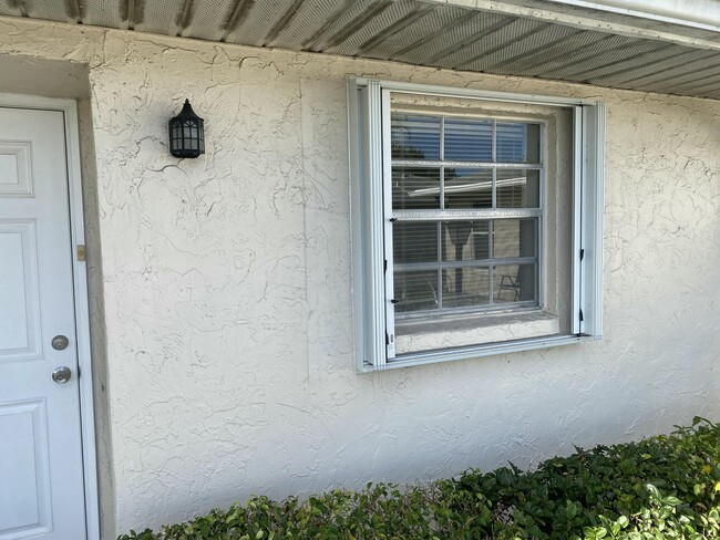 Building Photo - 442 Franconia Cir