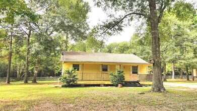 Building Photo - 12105 Old County Rd
