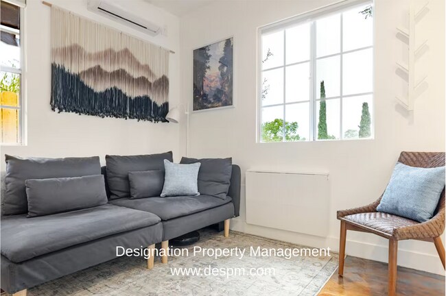 Foto del edificio - 6208 Roy St