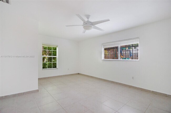 Foto del edificio - 119 Harbor Dr