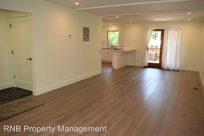 Building Photo - 3 br, 2.5 bath House - 7626 Southcliff Drive