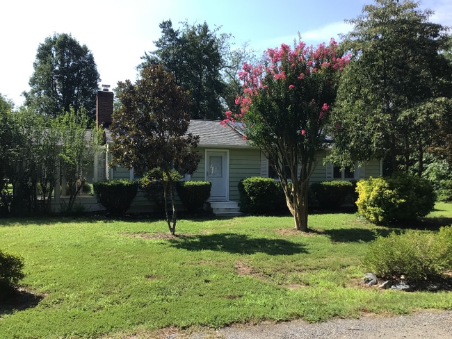 Building Photo - 43855 Bardmore Way