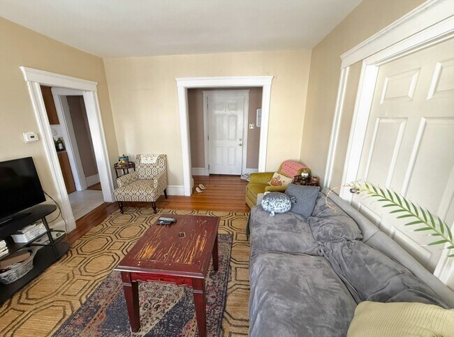 Building Photo - 49 Conwell Ave