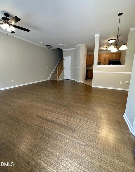 Foto del edificio - 2210 Valley Edge Dr
