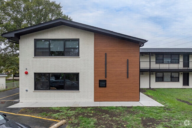 Alternate Community Image - 33 W Naperville Rd