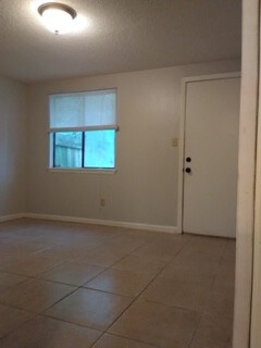Building Photo - 2340 Sandpiper St