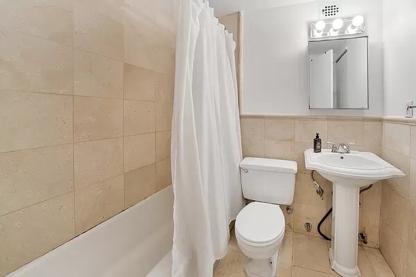 Foto del edificio - 135 E 54th St
