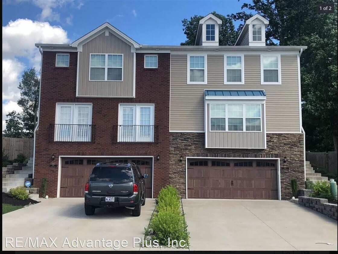 Primary Photo - 142 Vineland Pkwy Dr