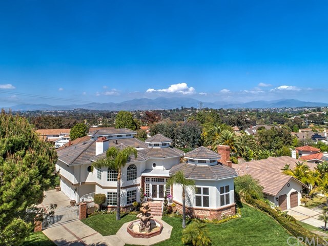 Foto principal - 25921 Nellie Gail Rd