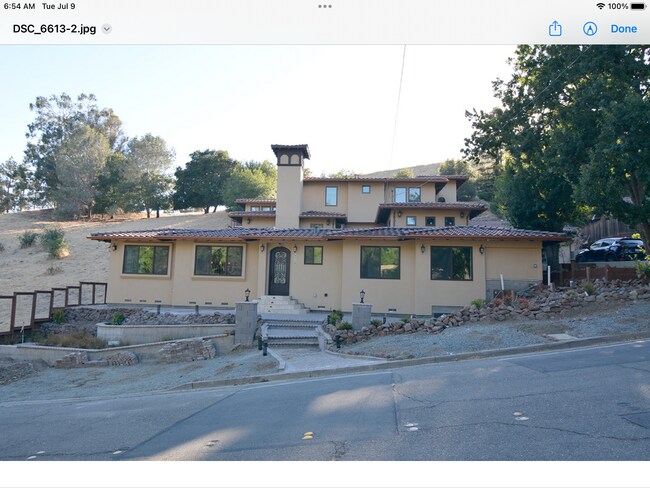 Building Photo - 1067 Leland Dr