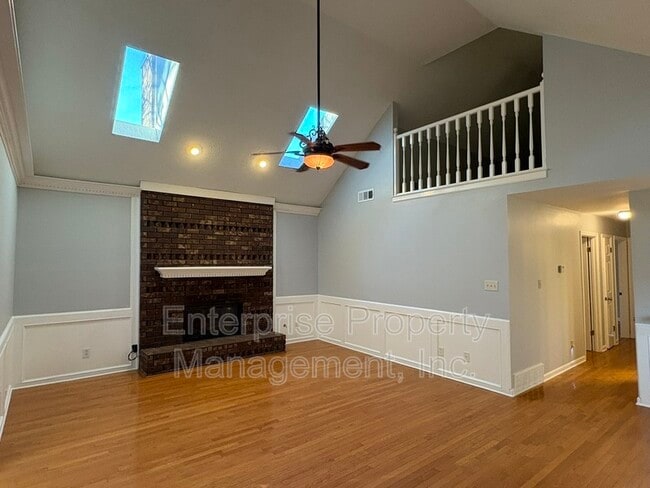 Building Photo - 535 Fox Run Ln