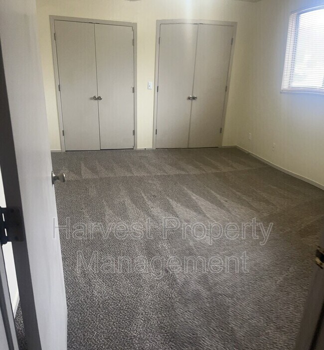 Building Photo - 1625 S Longford St