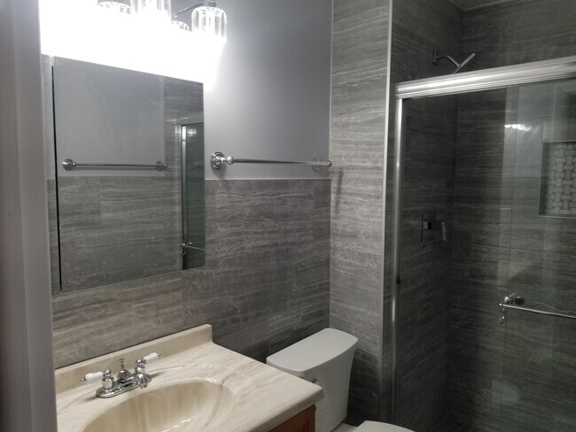 Master Bath - 1414 Lehigh Ave