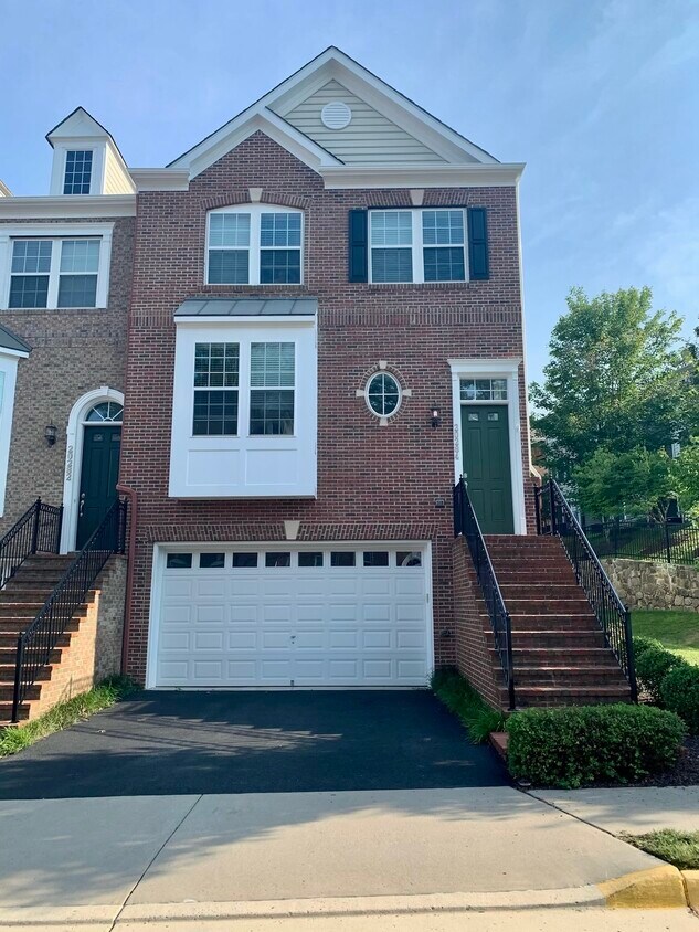 Foto principal - 20284 Center Brook Square