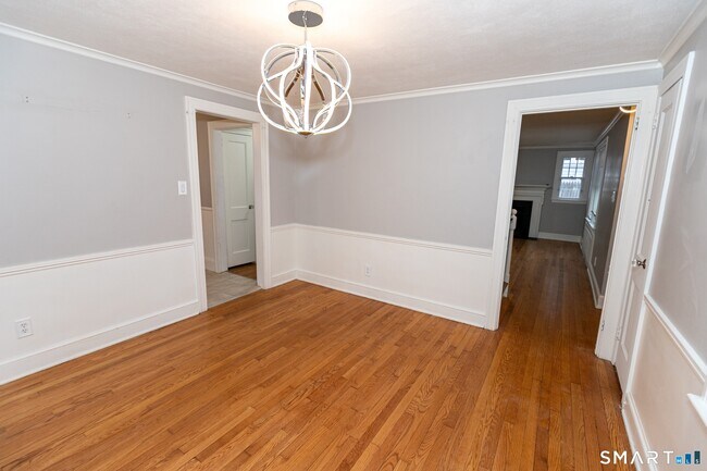 Building Photo - 99 Jordan Ln