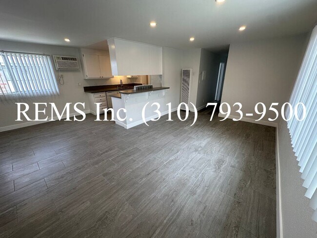 Foto del edificio - 16903 S Vermont Ave
