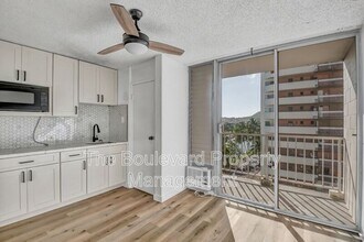 Building Photo - 2509 Ala Wai Blvd