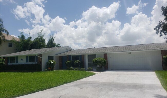 Building Photo - 4411 Dolphin Ln