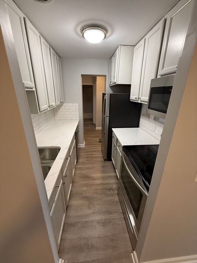 Building Photo - 744 W Gordon Ter