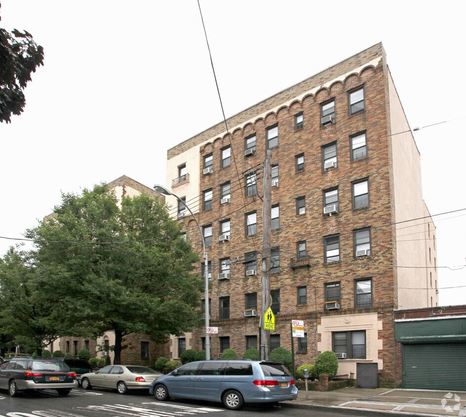 Foto principal - 1122 Avenue N