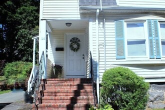 Building Photo - 120 Glendale Rd