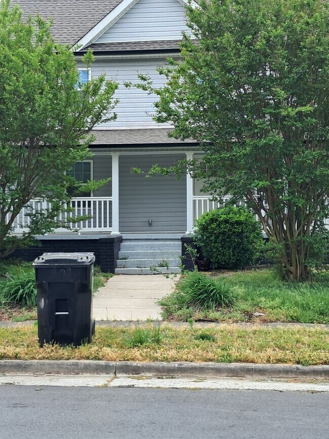 Foto del edificio - 909 Washington St