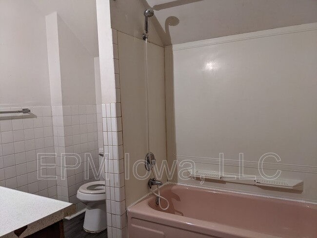Foto del edificio - 304 1st St SE