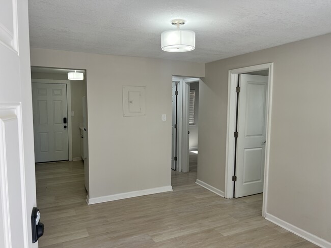Foto del edificio - 2123 Jernigan Rd