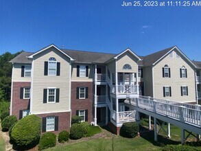 Building Photo - 332 Bubble Creek Ct