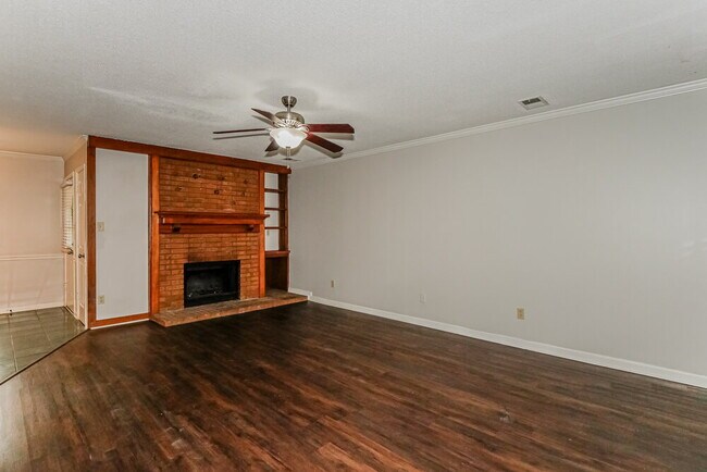Foto del edificio - 7772 Stacey Dr