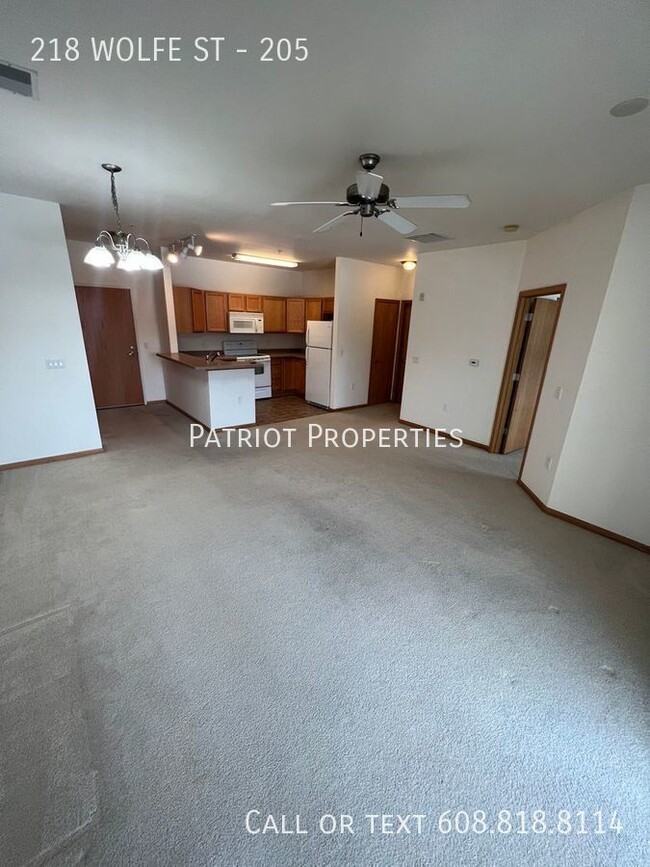 Foto del edificio - 1 BEDROOM/ 1 BATH APARTMENT IN OREGON, WI