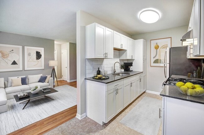 Interior Photo - Lock Vista