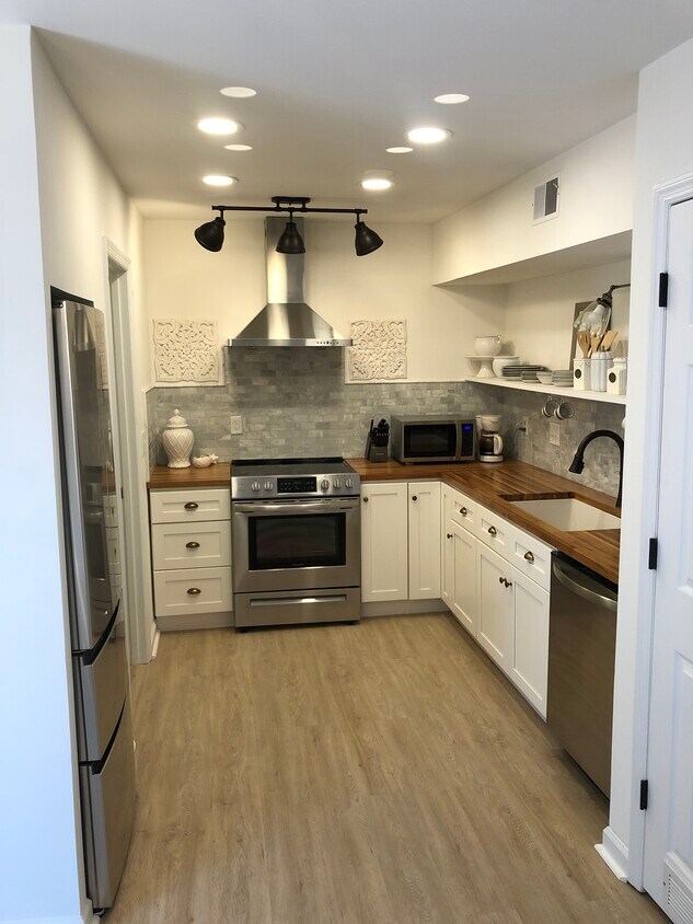 Foto principal - 1483 Theresa Dr