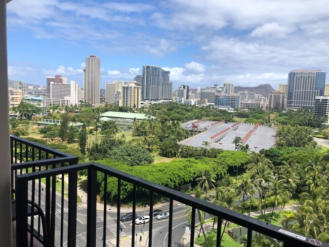 Building Photo - 1850 Ala Moana Blvd