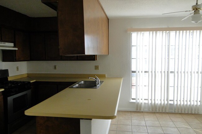 Building Photo - 9822 Eloice Rd