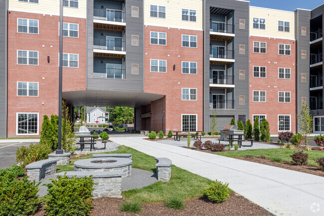 Grilling area and Fire Pit - The Residences at 99 Water