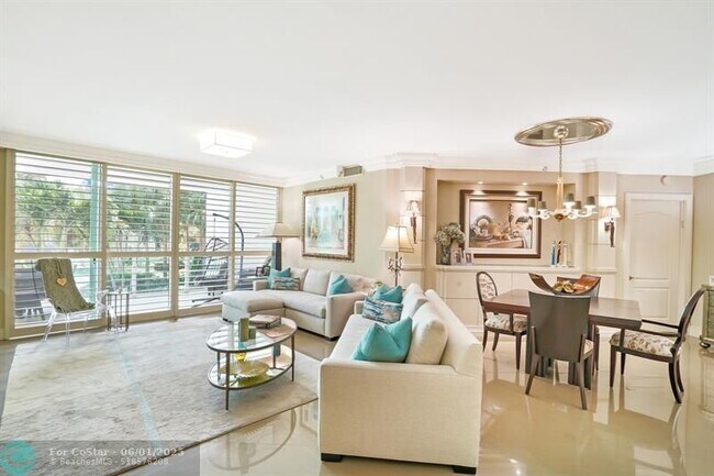 Foto del edificio - 550 SE Mizner Blvd
