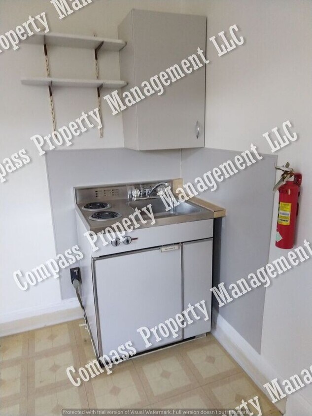 618 Lincoln Hwy E Unit 3, Coatesville, PA 19320 Room for Rent in