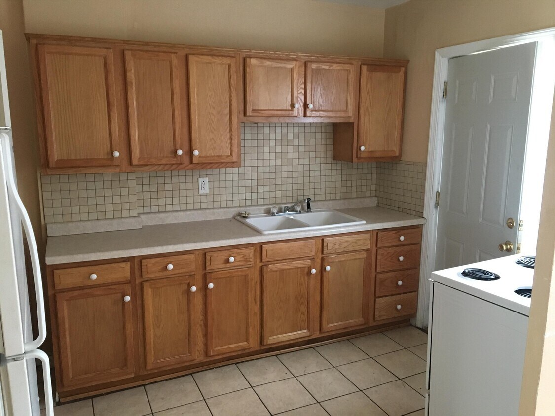 Primary Photo - 1237 W Mullan Ave