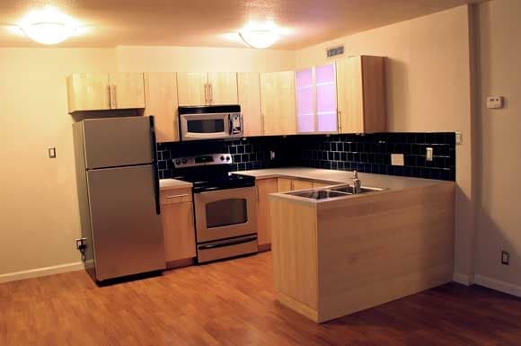Kitchen - Tambaleo Apartments